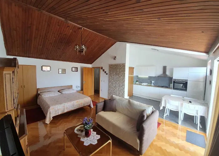 Penthouse With Sea View Makarska