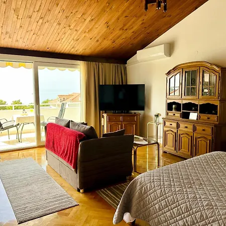 Apartment Penthouse With Sea View Makarska