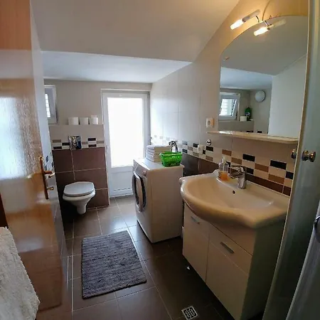 Penthouse With Sea View Apartman