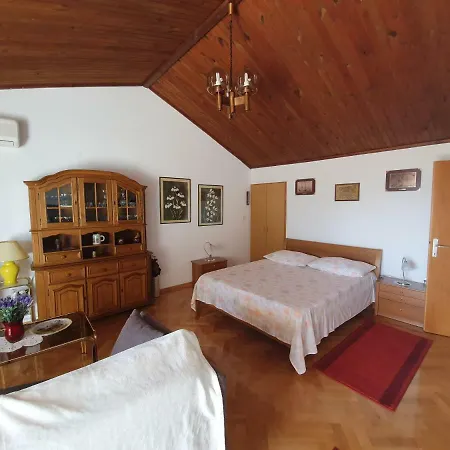 Penthouse With Sea View Makarska